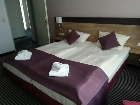 Hotel Am Bonhoefferplatz Dresda Germania